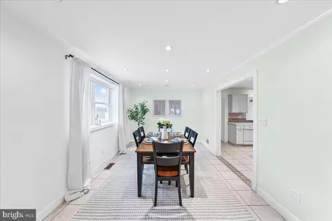 Dining - 658 E Leamy Ave, Springfield, PA 19064 photo 2 of 3