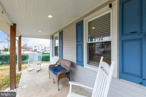914 Anderson Ave, Marcus Hook, PA 19061 photo 4