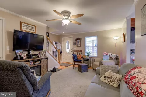 914 Anderson Ave, Marcus Hook, PA 19061 photo 7