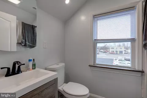 914 Anderson Ave, Marcus Hook, PA 19061 photo 27