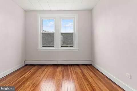 Bedroom - 209 Willow Rd, Wallingford, PA 19086 photo 4 of 4