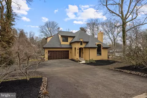 525 N Swarthmore Ave, Swarthmore, PA 19081