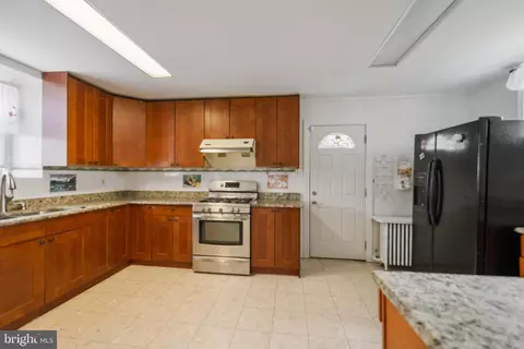 Kitchen - 537 Elm Ave, Darby, PA 19082 photo 1 of 2