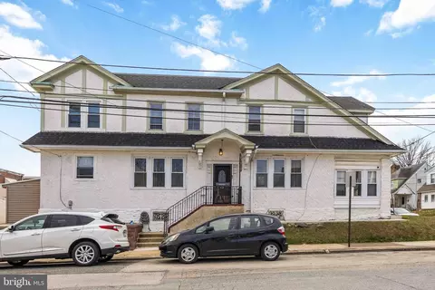 537 Elm Ave, Darby, PA 19082