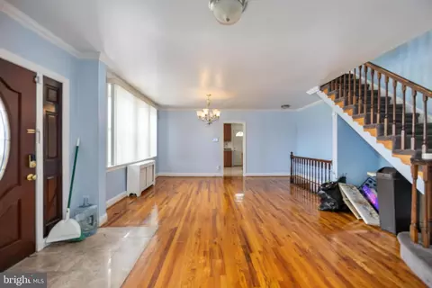 Entry Way - 537 Elm Ave, Darby, PA 19082 photo 2 of 5