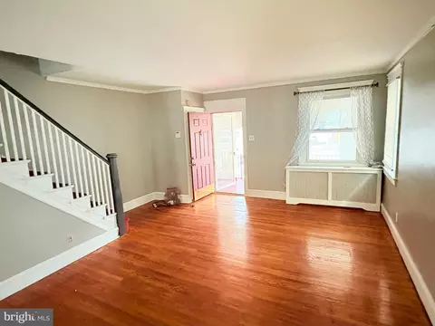 Living - 233 Barrington Rd, Darby, PA 19082 photo 1 of 3
