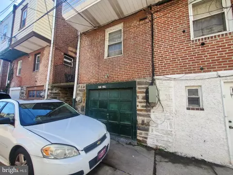 Exterior - 207 Avon Rd, Darby, PA 19082 photo 8 of 9