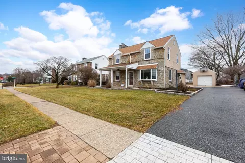204 N Belfield Ave, Havertown, PA 19083