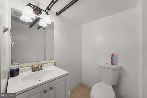 Bath - 2463 Eldon Ave, Drexel Hill, PA 19026 photo 2 of 2