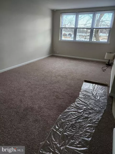 Living - 524 S Cedar Ln, Darby, PA 19082 photo 1 of 1
