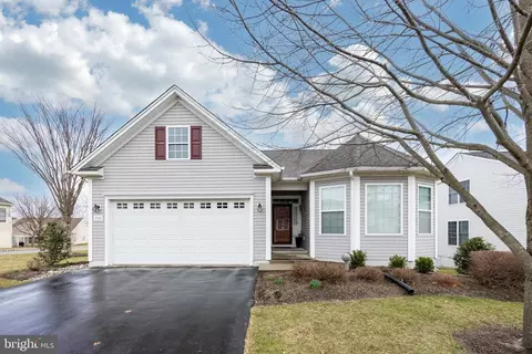 1725 Magnolia Ct, Garnet Valley, PA 19060