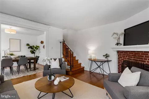 Living - 264 Pancoast Ave, Springfield, PA 19064 photo 1 of 1