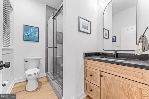 Bath - 423 Maplewood Ave, Wayne, PA 19087 photo 8 of 8
