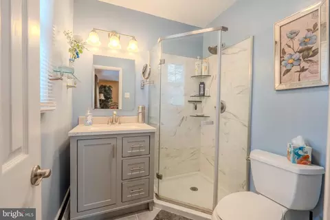 Bath - 720 Evans Rd, Springfield, PA 19064 photo 1 of 3