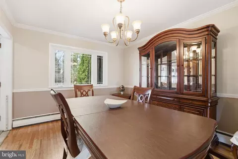 Dining - 720 Evans Rd, Springfield, PA 19064 photo 2 of 3