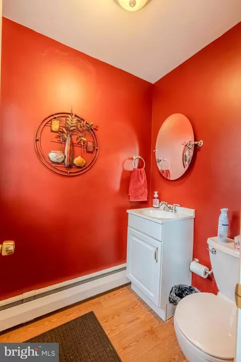 Bath - 720 Evans Rd, Springfield, PA 19064 photo 3 of 3