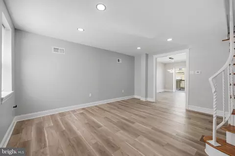 Living - 7043 Radbourne Rd, Darby, PA 19082 photo 1 of 2