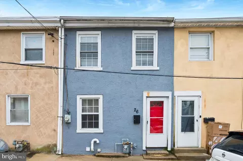 26 N 10th St, Darby, PA 19023