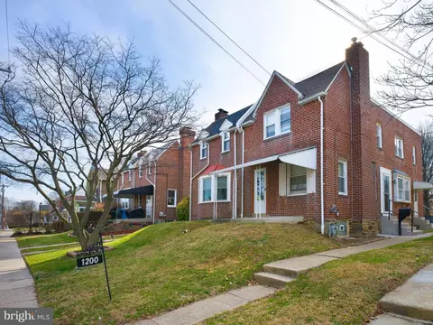 1200 Angora Dr, Lansdowne, PA 19050