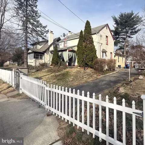 306 S Carol Blvd, Darby, PA 19082