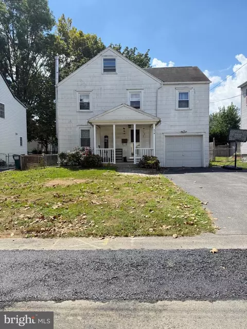 214 Pine Rd, Wallingford, PA 19086