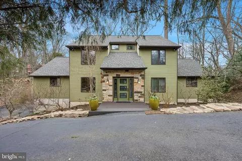 2 Lake Ave, Media, PA 19063