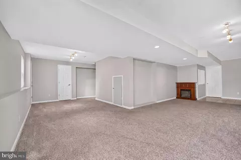 Living - 10 Buck Ln, Boothwyn, PA 19061 photo 1 of 1