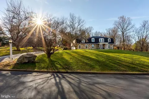 310 Crum Creek Ln, Newtown Square, PA 19073
