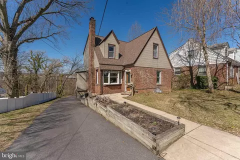 1522 Steel Rd, Havertown, PA 19083