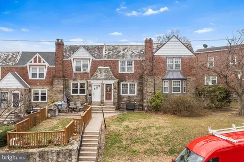 223 Saint Laurence Rd, Darby, PA 19082