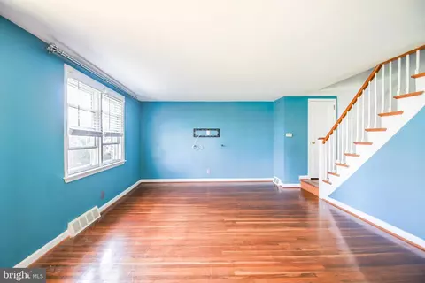 Living - 616 Wayne Ave, Springfield, PA 19064 photo 1 of 3