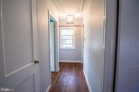 Entry Way - 616 Wayne Ave, Springfield, PA 19064 photo 1 of 2