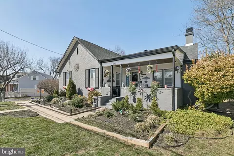 Exterior - 1332 Peach St, Boothwyn, PA 19061 photo 2 of 11