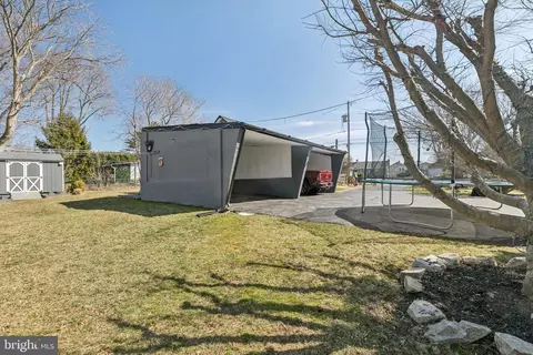 Exterior - 1332 Peach St, Boothwyn, PA 19061 photo 11 of 11