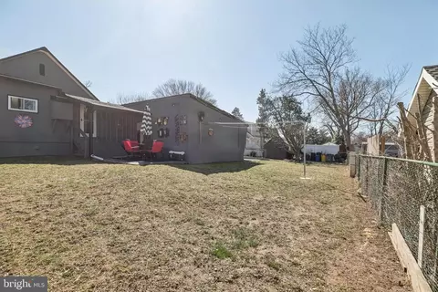 Exterior - 1332 Peach St, Boothwyn, PA 19061 photo 10 of 11
