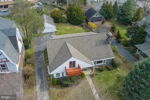 11 Tenby Rd, Havertown, PA 19083