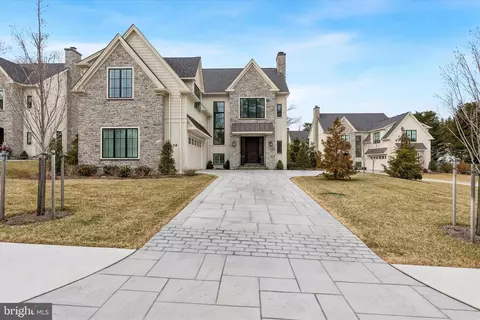 26 Rue St Honore, Wayne, PA 19087