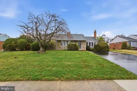 110 S New Ardmore Ave, Broomall, PA 19008