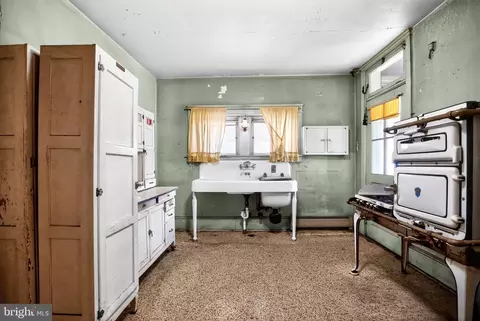 Kitchen - 1012 Washington Ave, Marcus Hook, PA 19061 photo 1 of 1