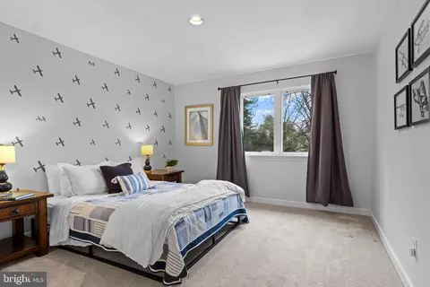 Bedroom - 217 Ravenscliff Rd, Wayne, PA 19087 photo 5 of 8