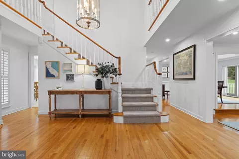 Entry Way - 217 Ravenscliff Rd, Wayne, PA 19087 photo 4 of 11