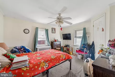 Bedroom - 309 E Dutton Mill Rd, Brookhaven, PA 19015 photo 1 of 2