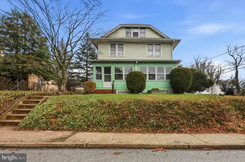 317 E Glenolden Ave, Glenolden, PA 19036
