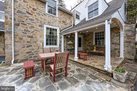 Exterior - 306 Windsor Ave, Wayne, PA 19087 photo 4 of 10