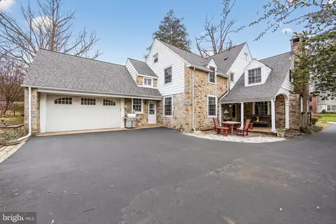 Exterior - 306 Windsor Ave, Wayne, PA 19087 photo 2 of 10