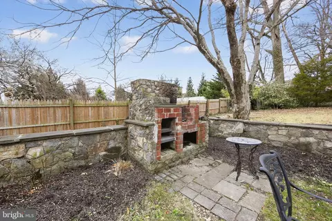 Exterior - 306 Windsor Ave, Wayne, PA 19087 photo 7 of 10
