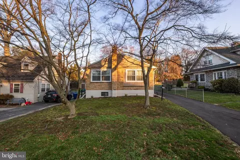 1136 Bon Air Rd, Havertown, PA 19083