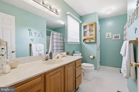 Bath - 2 Freedom Way, Ogden, PA 19061 photo 1 of 3