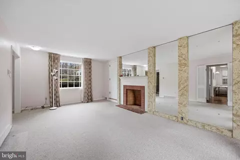 Living - 359 Spring Valley Rd, Springfield, PA 19064 photo 2 of 2