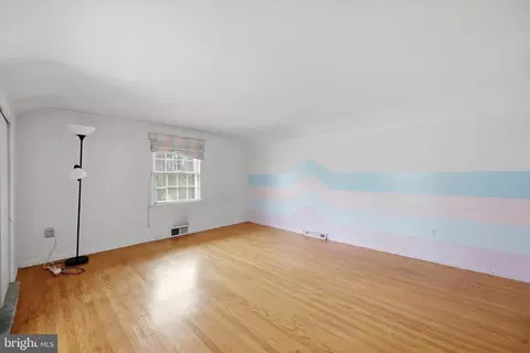 Bedroom - 359 Spring Valley Rd, Springfield, PA 19064 photo 5 of 6